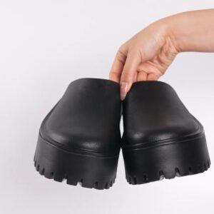 Παντόφλες Μάυρες στύλ κρόκς 2